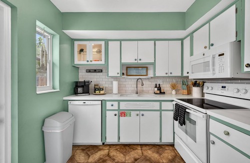 Wilton Manors House | Manatee Manors | Waterfront Retreat, Heated Pool & Tiki Bar + Near Beaches