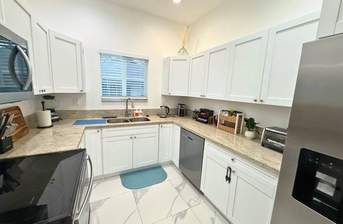 Downtown Fort Lauderdale House | Mango Haus Near Beach, Cruise Port & Stadium