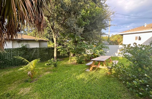 Downtown Fort Lauderdale House | Mango Haus Near Beach, Cruise Port & Stadium