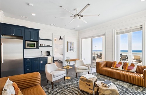 Sunnyside House | Manta Ray @ Panama City | Gulf Front w/Private Pool + Beach Access | Sleeps 38