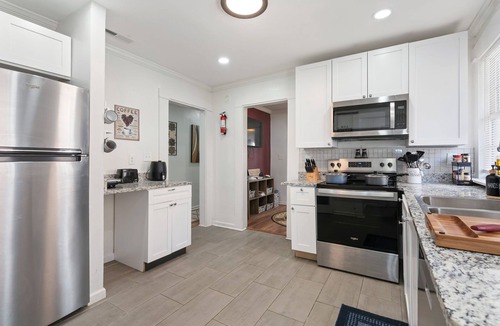 Birmingham House | Mara Retreat : Unit A: Fire Pit-Grill-Groups-Patio-Games-Ping Pong Table