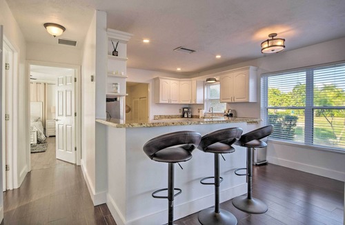 Marco Island Cottage | Marco Island Home w/Pool Near Tigertail Beach!