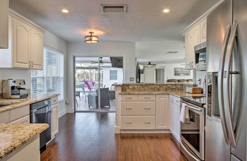 Marco Island Cottage | Marco Island Home w/Pool Near Tigertail Beach!