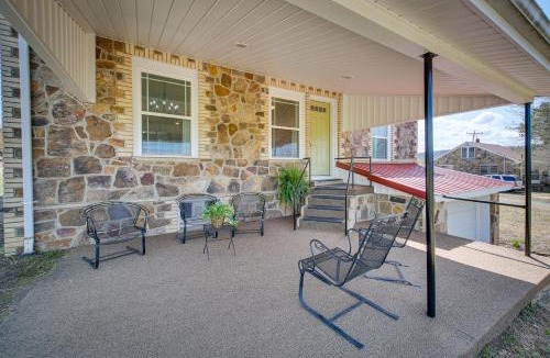 Subiaco House | 'Marie's Place' - Walk to Subiaco Abbey!
