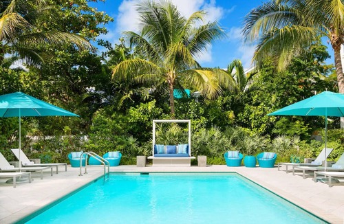 Historic Seaport Hotel | Marker Key West Harbor, Classic Queen Room, 3 Swimming Pools & Pet-friendly