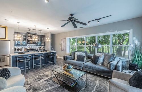 Roanoke House | Massage Chairs, Foosball, Wet Bar & Board Games