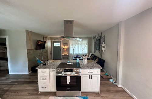 Ocean City House | Mermaid Cottage: Themed house! 5 mi. from pier, 3br, grill, deck, bunk bed