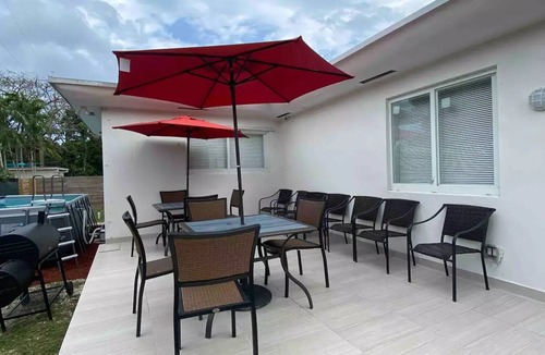 Miami Shores House | Miami Shores 5BR Pool Home, Near Beaches, Shopping, Stadiums & Downtown