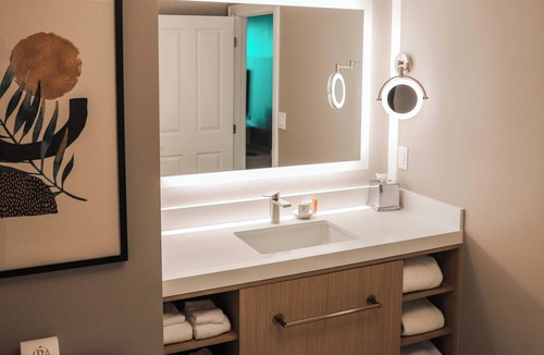 Beverly Heights Hotel | Micro Queen | Riverside Hotel | Las Olas Blvd, New River, Walkable Hub