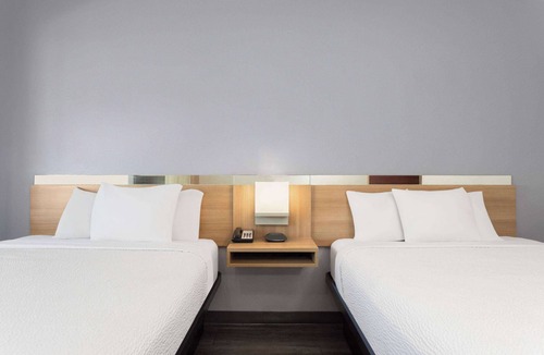 Panama City Hotel | Microtel Inn & Suites by Wyndham Panama City