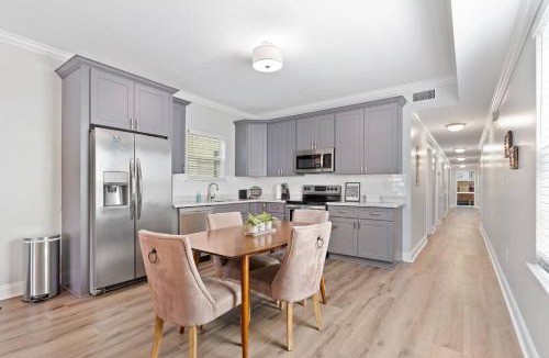 Tulane - Gravier House | Mid-City home w pool, near Frenchmen St