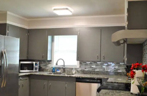 Hattiesburg House | MIDTOWN AQUAMARINE- SMART HOME, WALK TO ZOO!