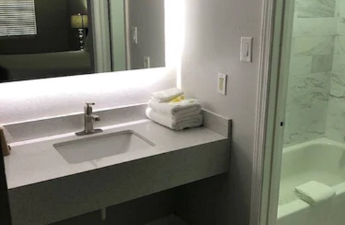 Mid-City Hotel | Midtown Hotel - Downtown New Orleans