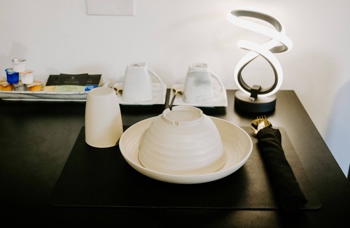 South Central Houston Apartment | Midtown Houston Studio, Fast Wifi, Late Check Out!