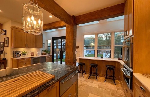 Midtown House | Midtown Luxury Mansion with up to 18 beds 5 bath w pool and sauna