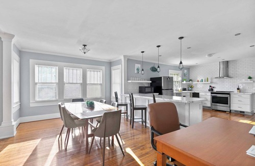 Birmingham House | Mins to Airport & Downtown-Beautiful Tarrant Home