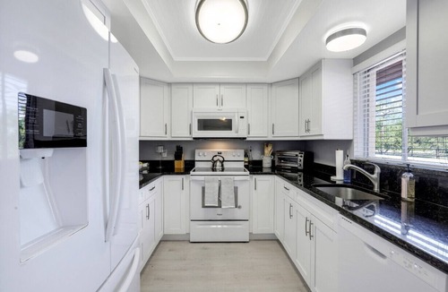 Lely Golf Estates Condo | Minutes to world class beaches and Marco Island. 3 mi to 5th Ave