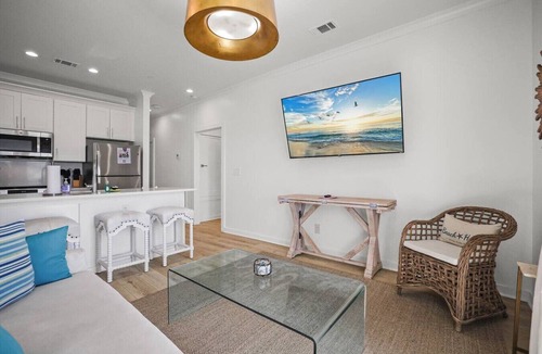 Pass Christian Condo | Mississippi Gulf Coast Basecamp-Central Location