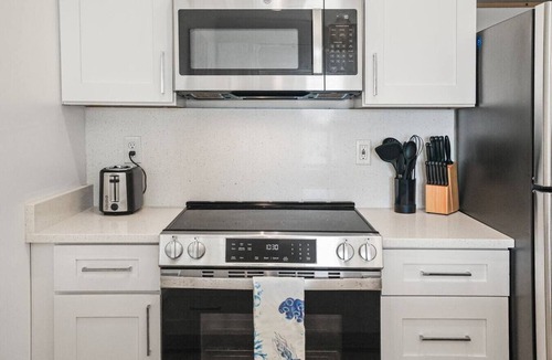 Pass Christian Condo | Mississippi Gulf Coast Basecamp-Central Location