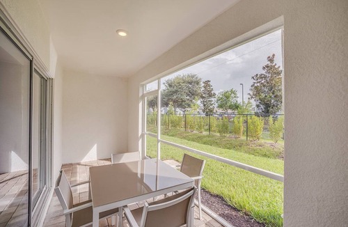 Naples House | Model Home in gated community available for rent