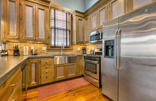 Faubourg Lafayette House | Modern 1-BD Near French Quarter | Walk to Superdome