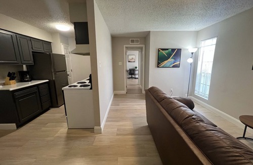 Oaks Historic District Apartment | Modern 1BR Peaceful Stay