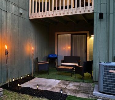 Cinco Bayou Apartment | Modern 2 Bedroom Townhome Minutes from the Beach!