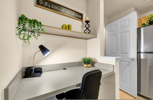 Westchase Apartment | Modern 2BR 2BA w King Bed Pools Gym 1