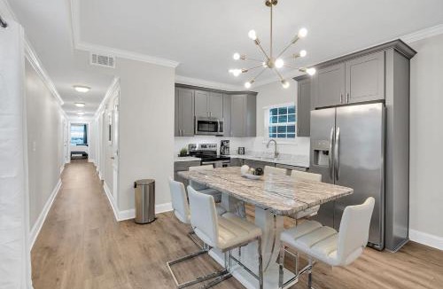 Tulane - Gravier House | Modern 3BR home w fenced backyard