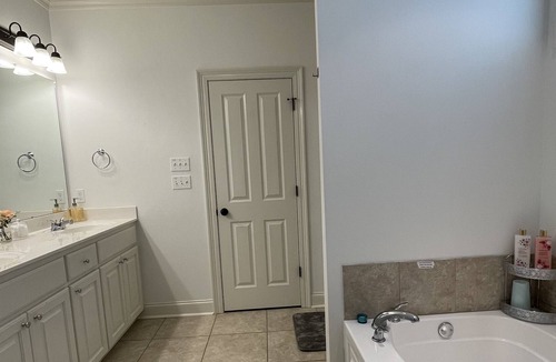South Baton Rouge House | Modern 4 Bedroom Home