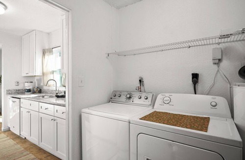 Tampa House | Modern 4BR 2 Bath Home Near TPA & Beaches Sleeps 8