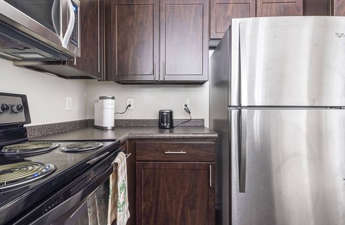 Alden Bridge Apartment | Modern Apartment in Prime Location (ID1337X194)