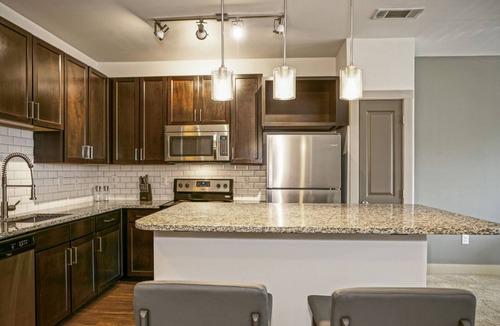 Crestline Heights Apartment | Modern Apartment in Prime Location (ID1246)