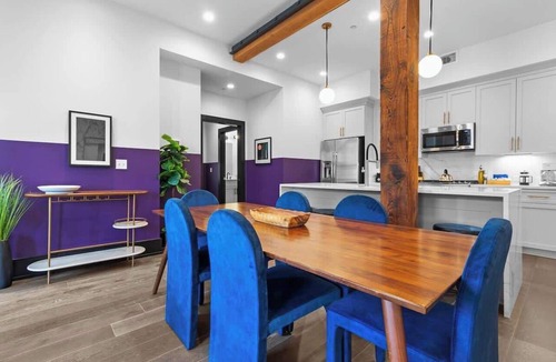 Central Business District Hotel | Modern Comfort – Pool, Gym, & Game Room! Hotel