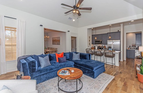 Tallassee House | Modern Family-oriented 3BR 2BA Smart Home | Lake Martin Access | Near Auburn University