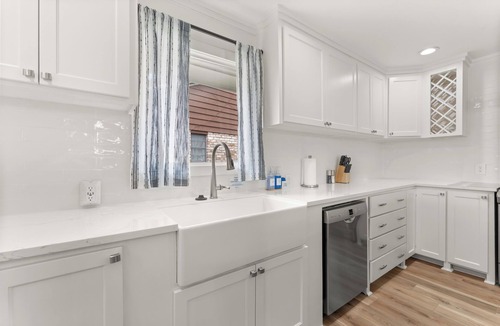 Lake Charles House | Modern Getaway - Near Golf & Casinos