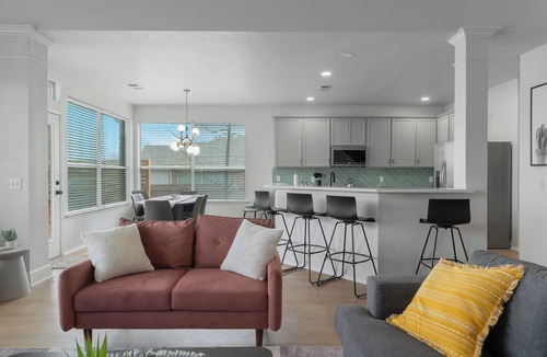 Grand Prairie House | Modern Grand Prairie Retreat w/Pool Game Room -10 Min to Stadiums & More