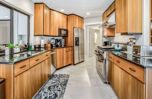 Kings Lake House | Modern home in great location with private heated pool, lanai & charming patio