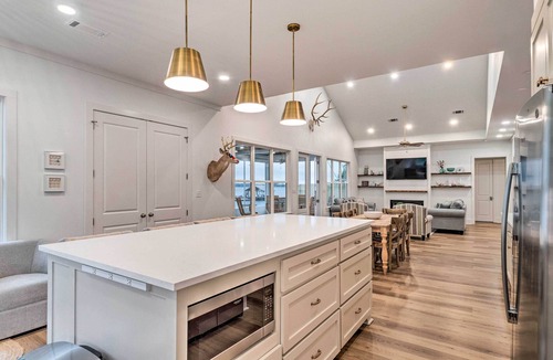 St. Joseph House | Modern Lake House on Lake Bruin: Pier & Boat Slip!