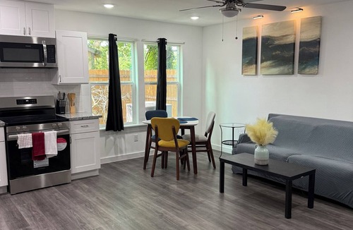 Northeast Houston House | Modern luxe townhome -15 minutes away from downtown