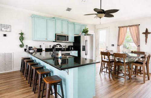 Grand Isle House | Modern Luxury Island Retreat — Family-Friendly with Gulf Views