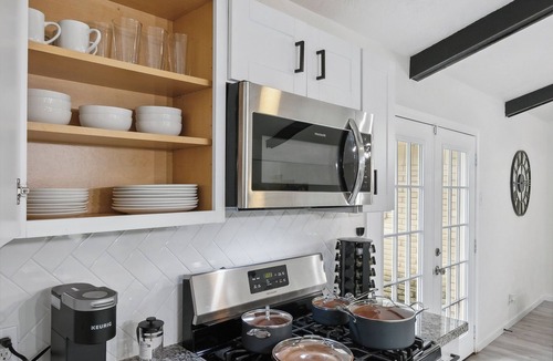 Beaumont House | Modern Luxury with Cozy Vibes
