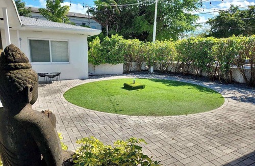 Northeast Miami Apartment | Modern Miami Studio Near Design District