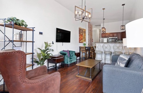 Tulane - Gravier House | Modern Mid-City Home | Mins - Superdome & Museums
