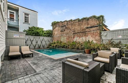 Faubourg Lafayette House | Modern, Spacious Townhouse with Luxury Amenities