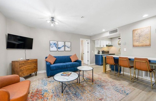 Garden Hills Apartment | Modern Urban Oasis in Prime Buckhead Atlanta