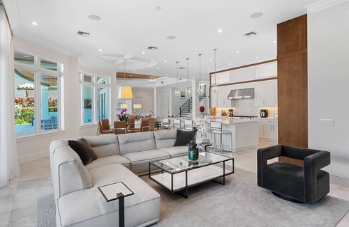 Coral Ridge House | Modern Waterfront Villa