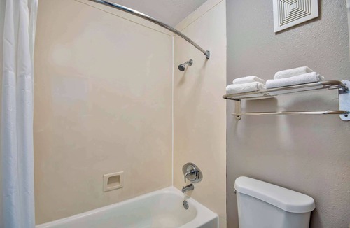 Bossier City Hotel | Motel 6 Bossier City, LA
