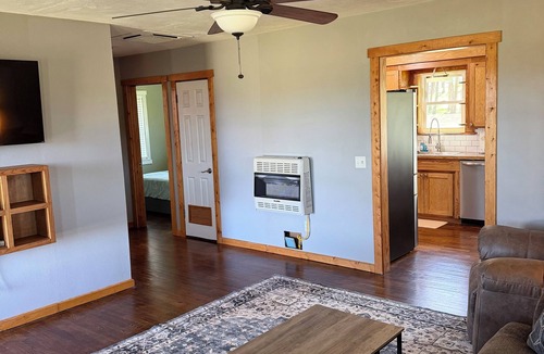 Hatfield House | Mountain-View 3BR Home w/Firepit Hatfield AR