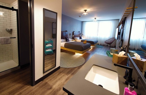 Central Business District Hotel | Moxy New Orleans Downtown French Quarter Area